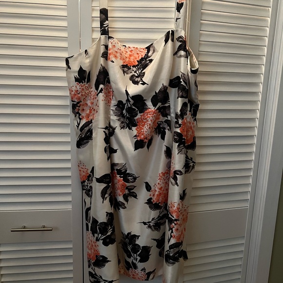 Floral Dress - Picture 1 of 2